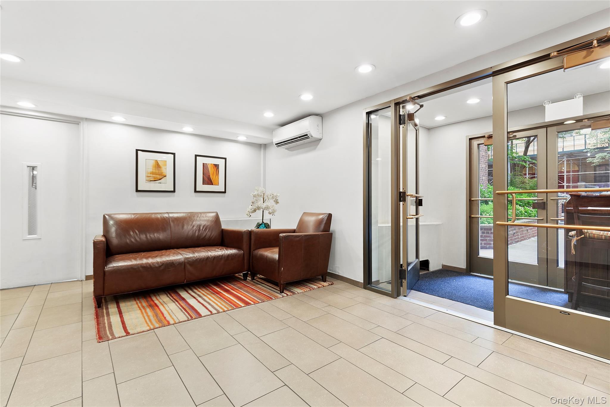 330 E 70th Street, Unit 6E photo 8