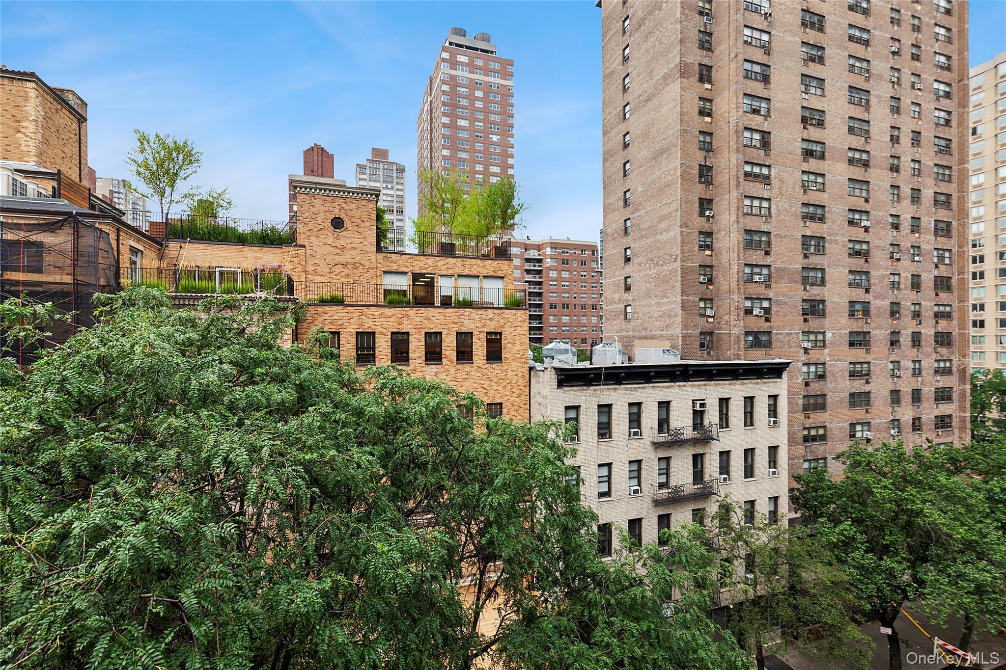 330 E 70th Street, Unit 6E