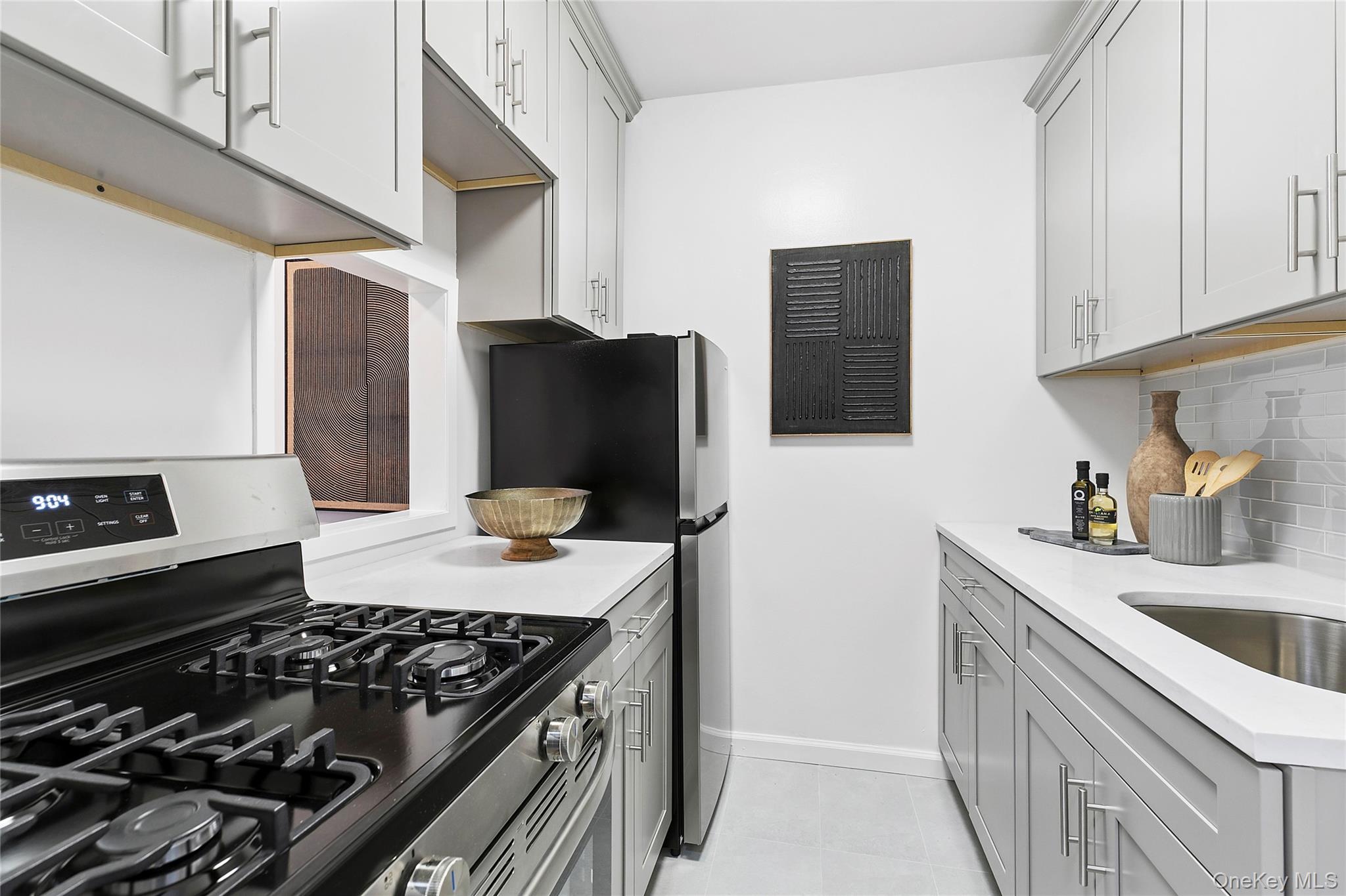 330 E 70th Street, Unit 6E photo 3