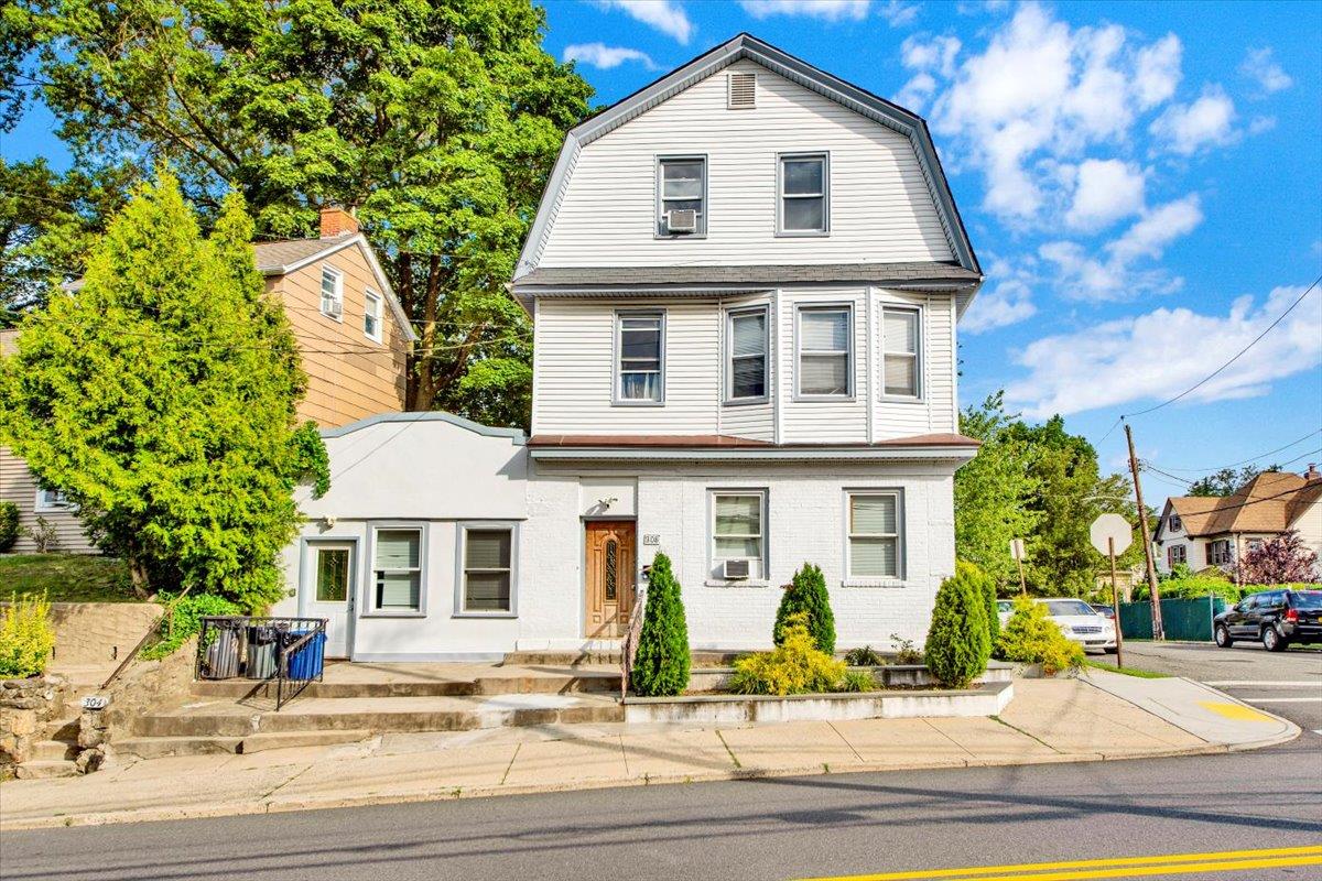308 5th Avenue – For Sale photo 4
