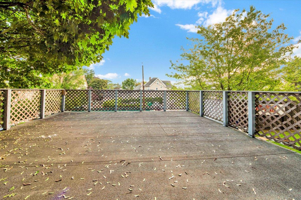 308 5th Avenue – For Sale photo 3