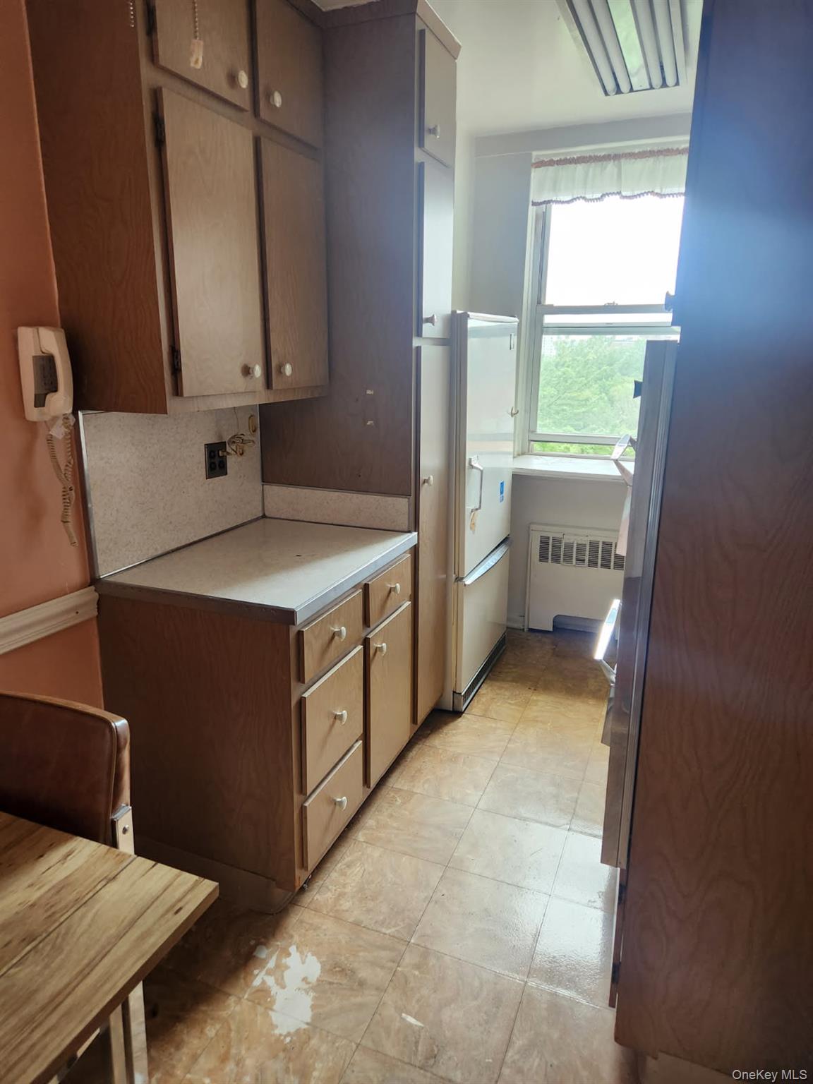 80 Knolls Crescent, Unit 8M photo 4