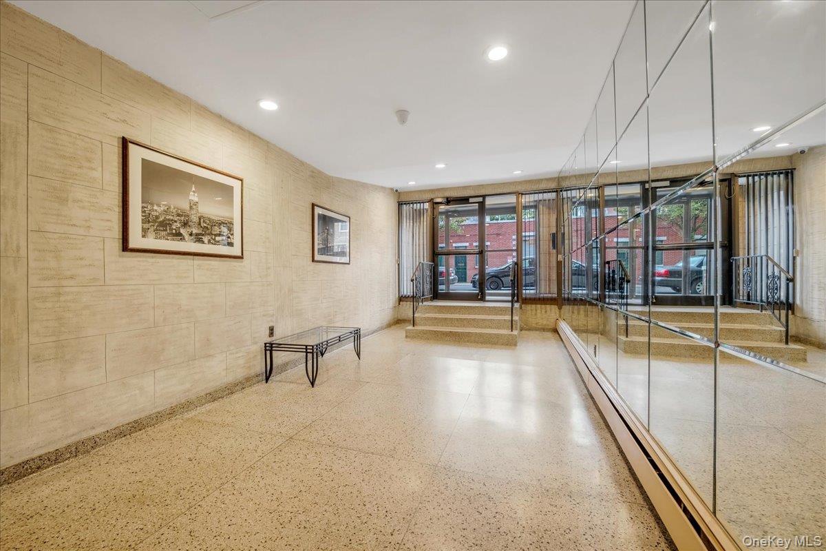 4200 Herkimer Place, Unit 6C photo 9