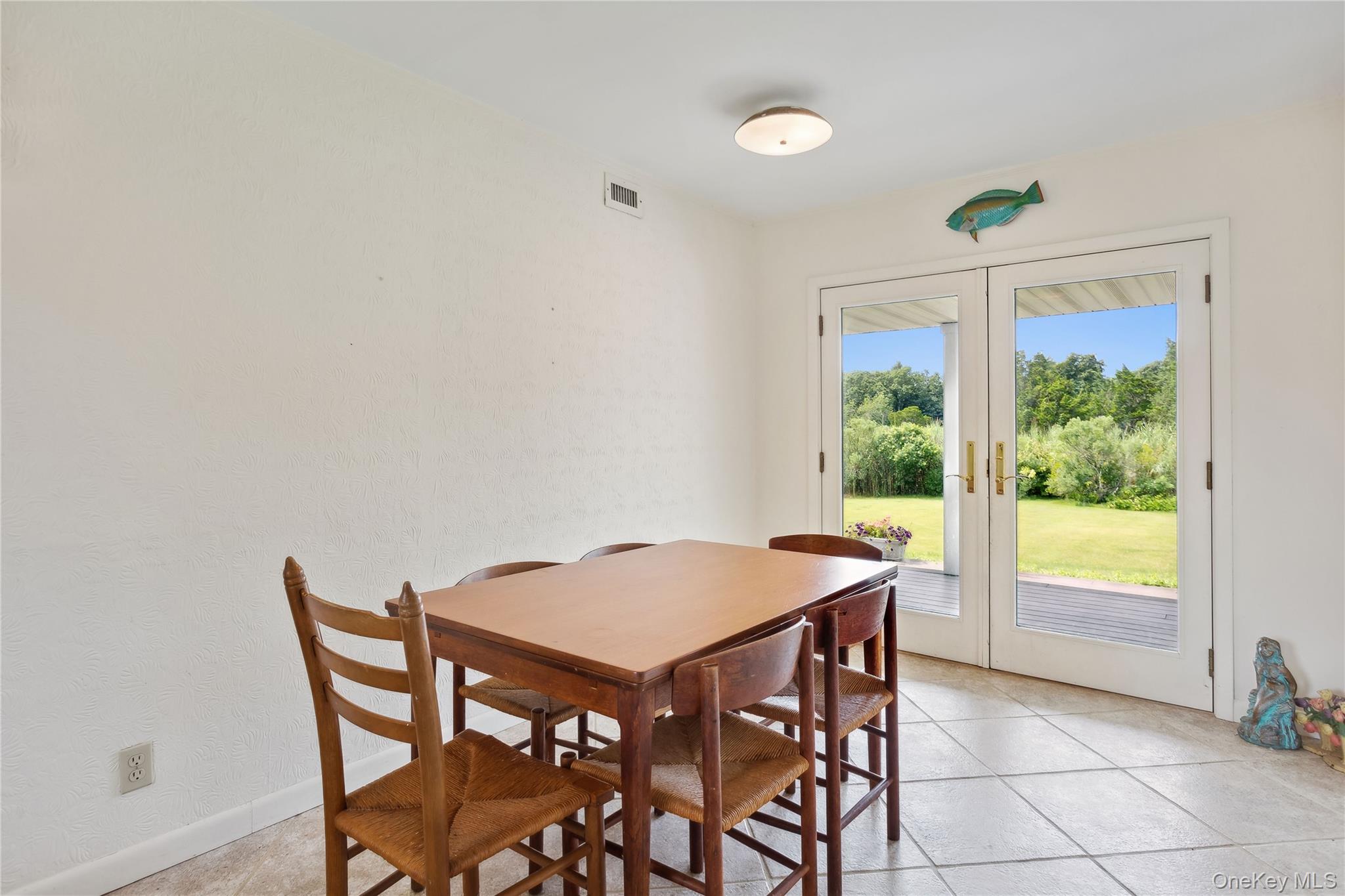 33 Beach Road – For Rent photo 25