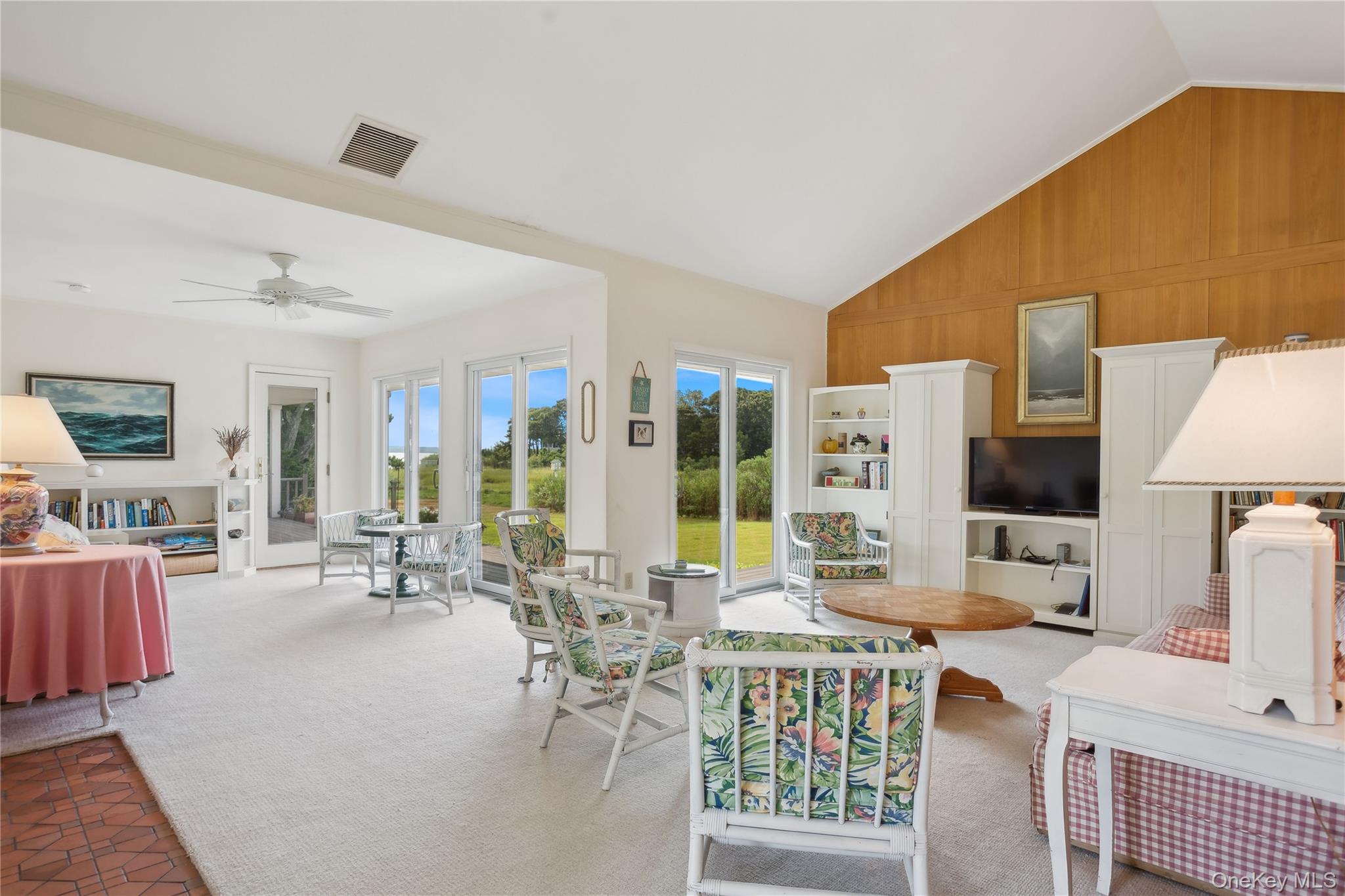 33 Beach Road – For Rent photo 4