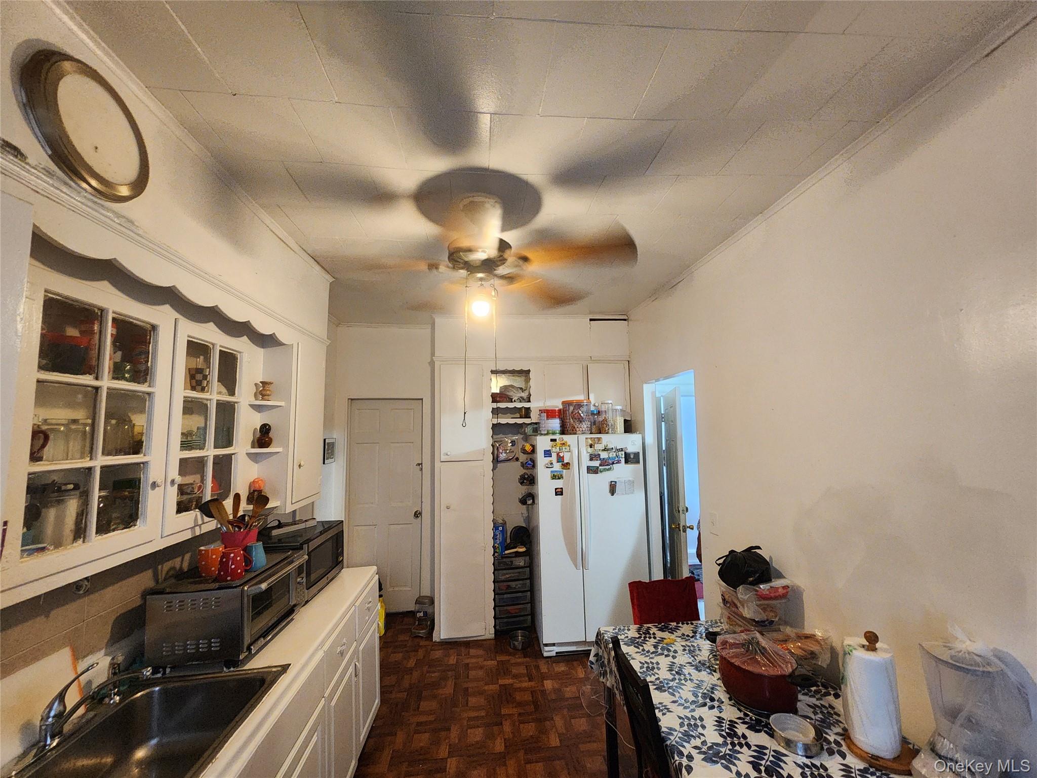 568 Drew Street – For Sale photo 23
