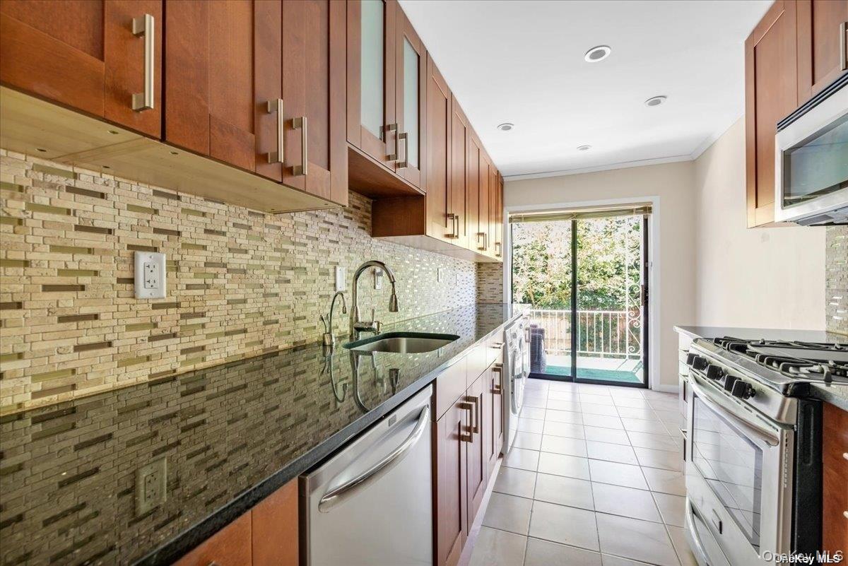 1205 E Broadway, Unit F-13 photo 9