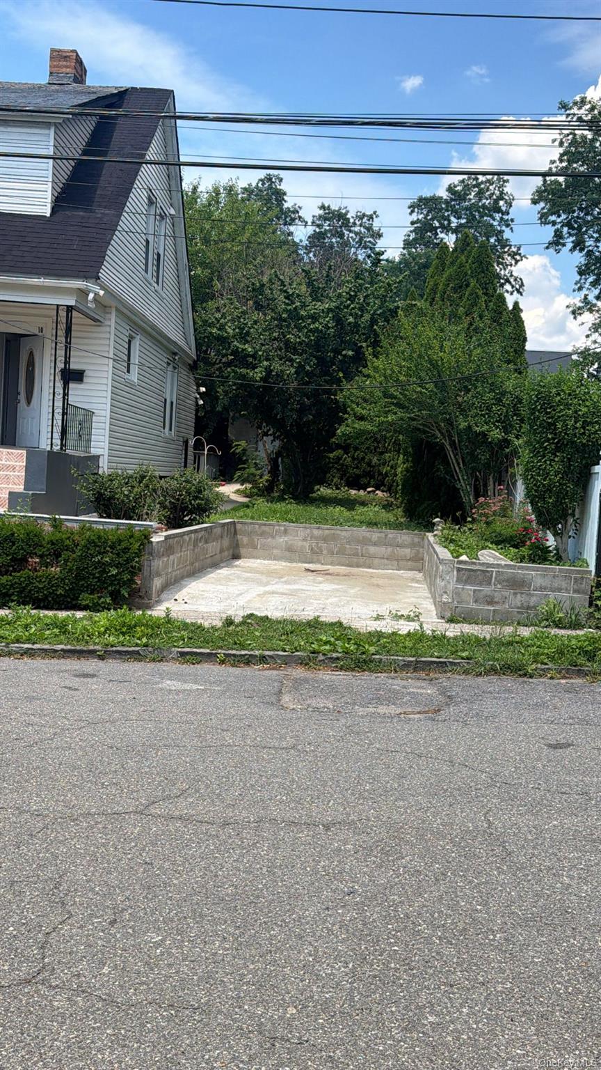 9 Roanoke Street – For Sale photo 3