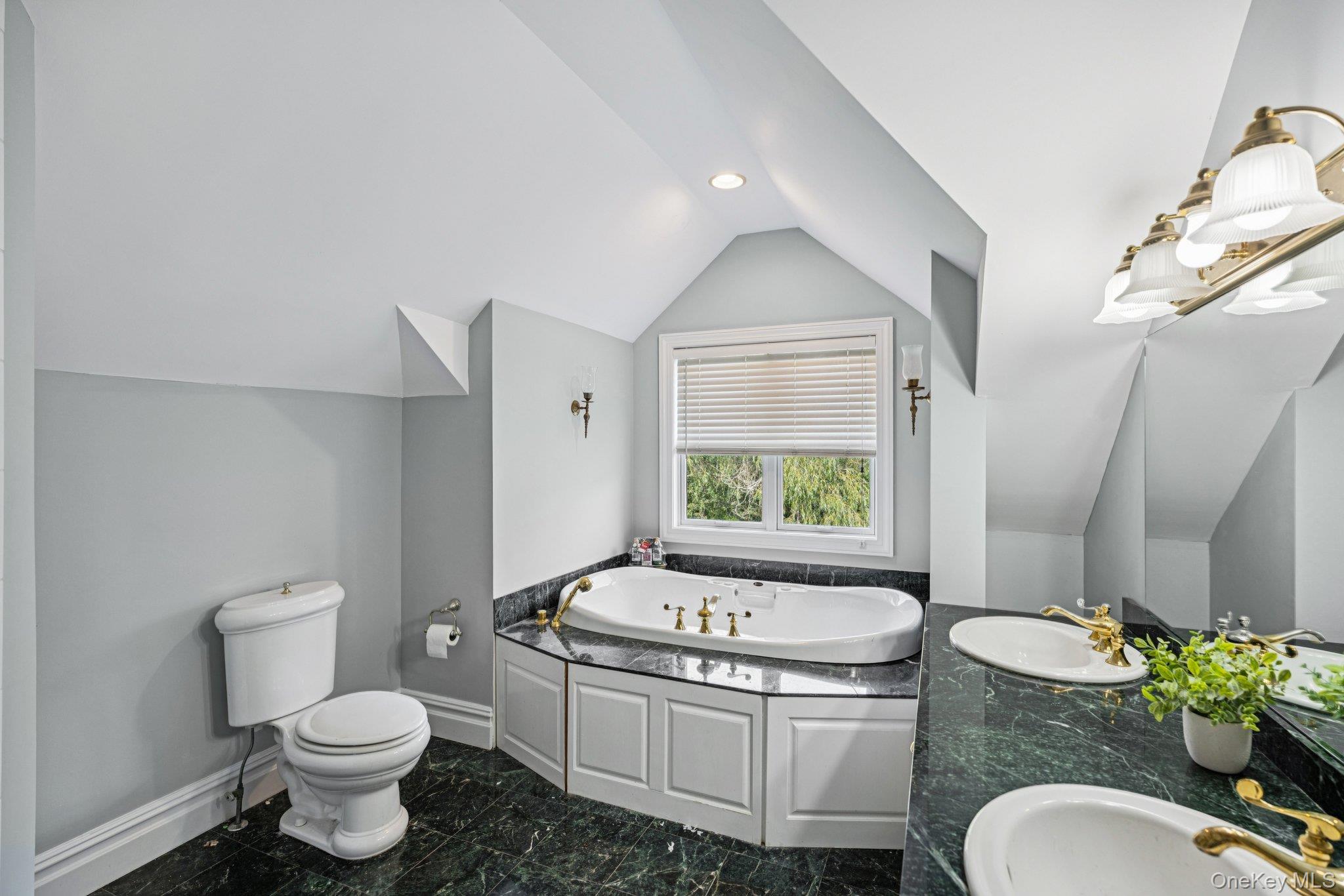 12 Laila Lane – For Sale photo 41