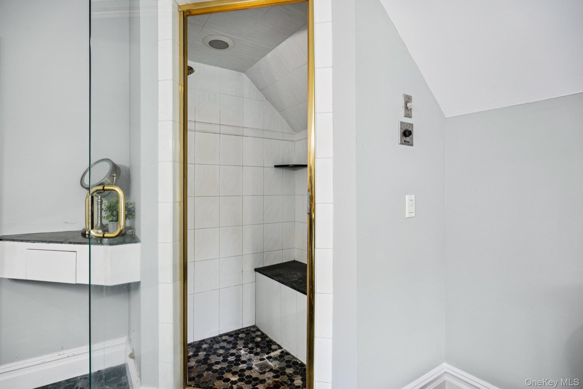 12 Laila Lane – For Sale photo 42