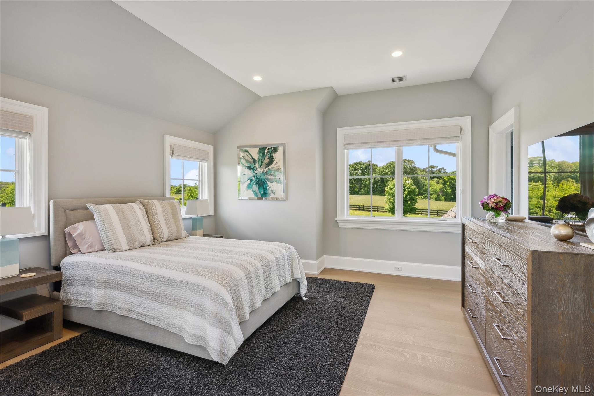 29 Wood Edge Court – For Rent photo 17