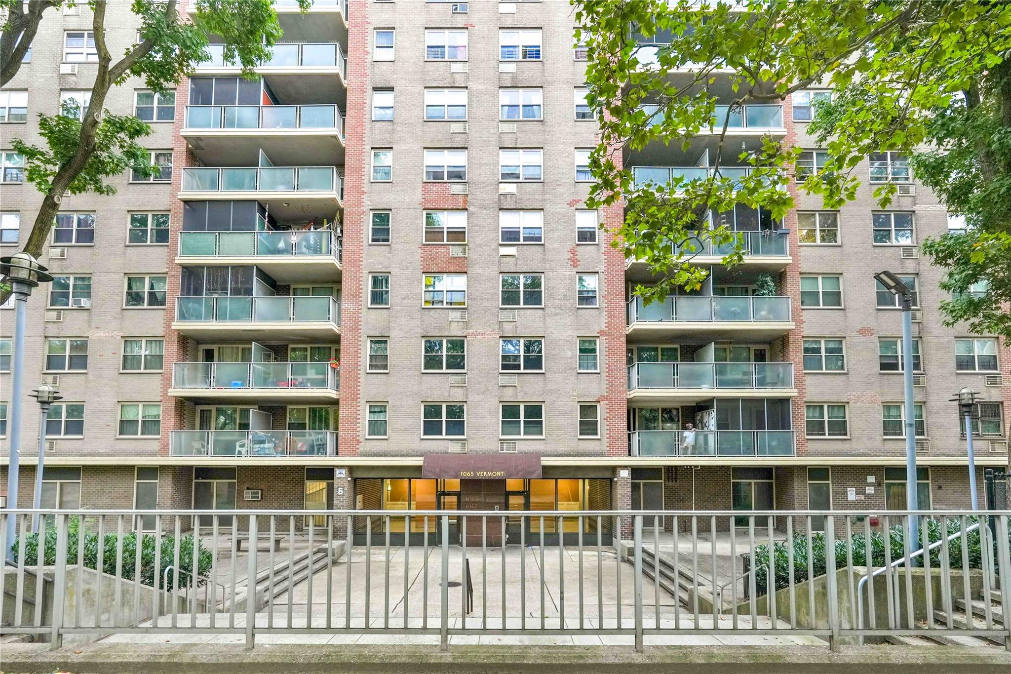 1065 Vermont Street, Unit 4F photo 2