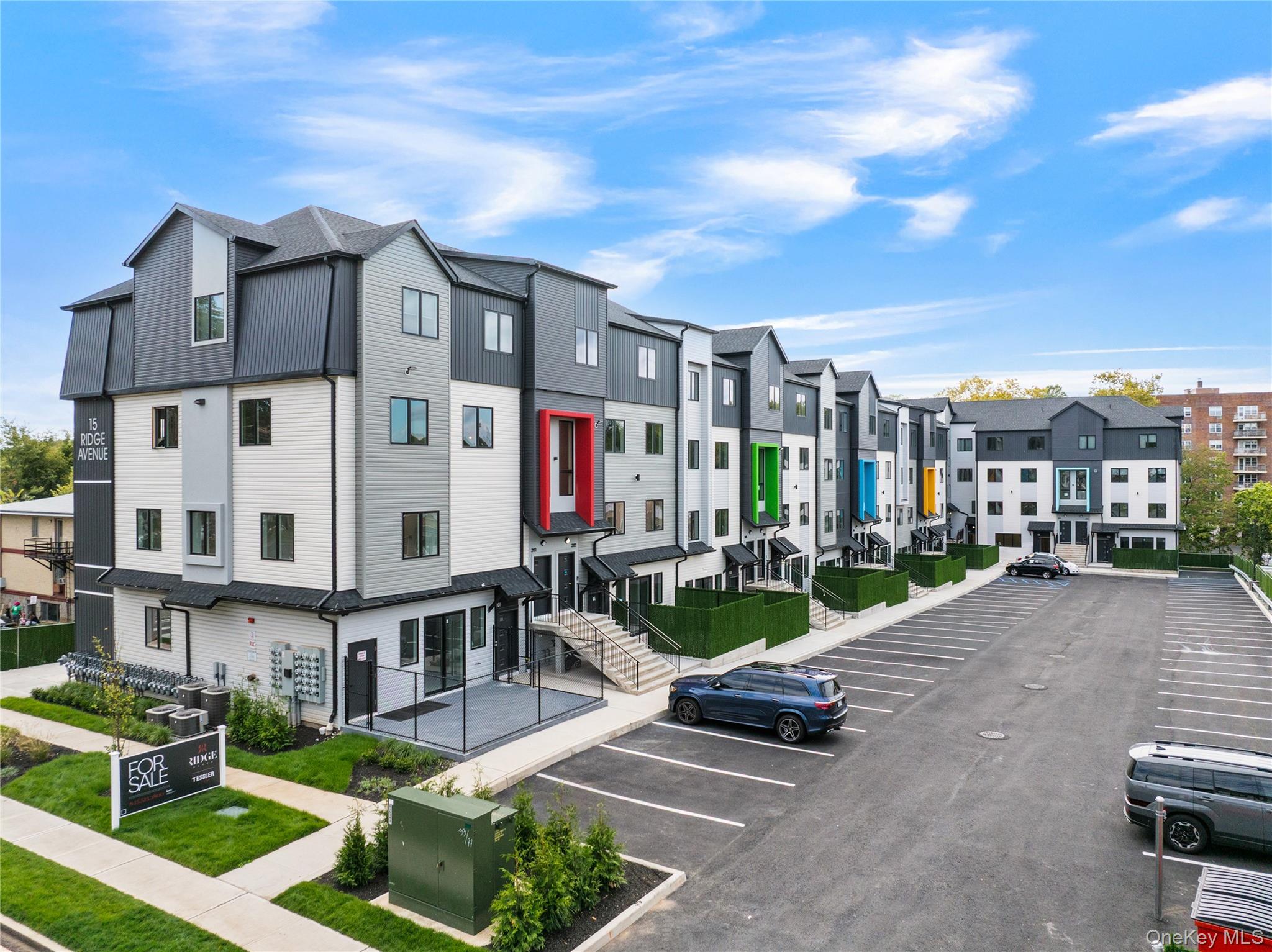 15 Ridge Avenue, Unit 204
