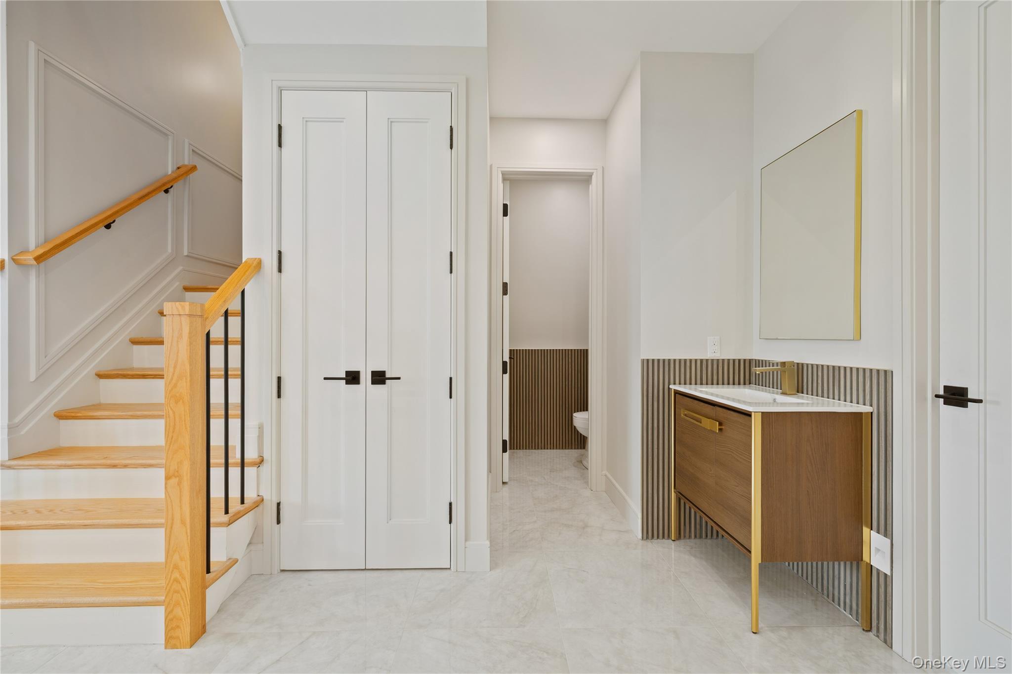 15 Ridge Avenue, Unit 204 photo 13