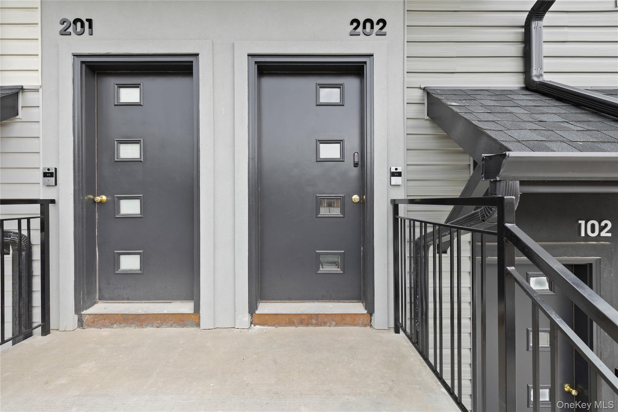 15 Ridge Avenue, Unit 204 photo 3