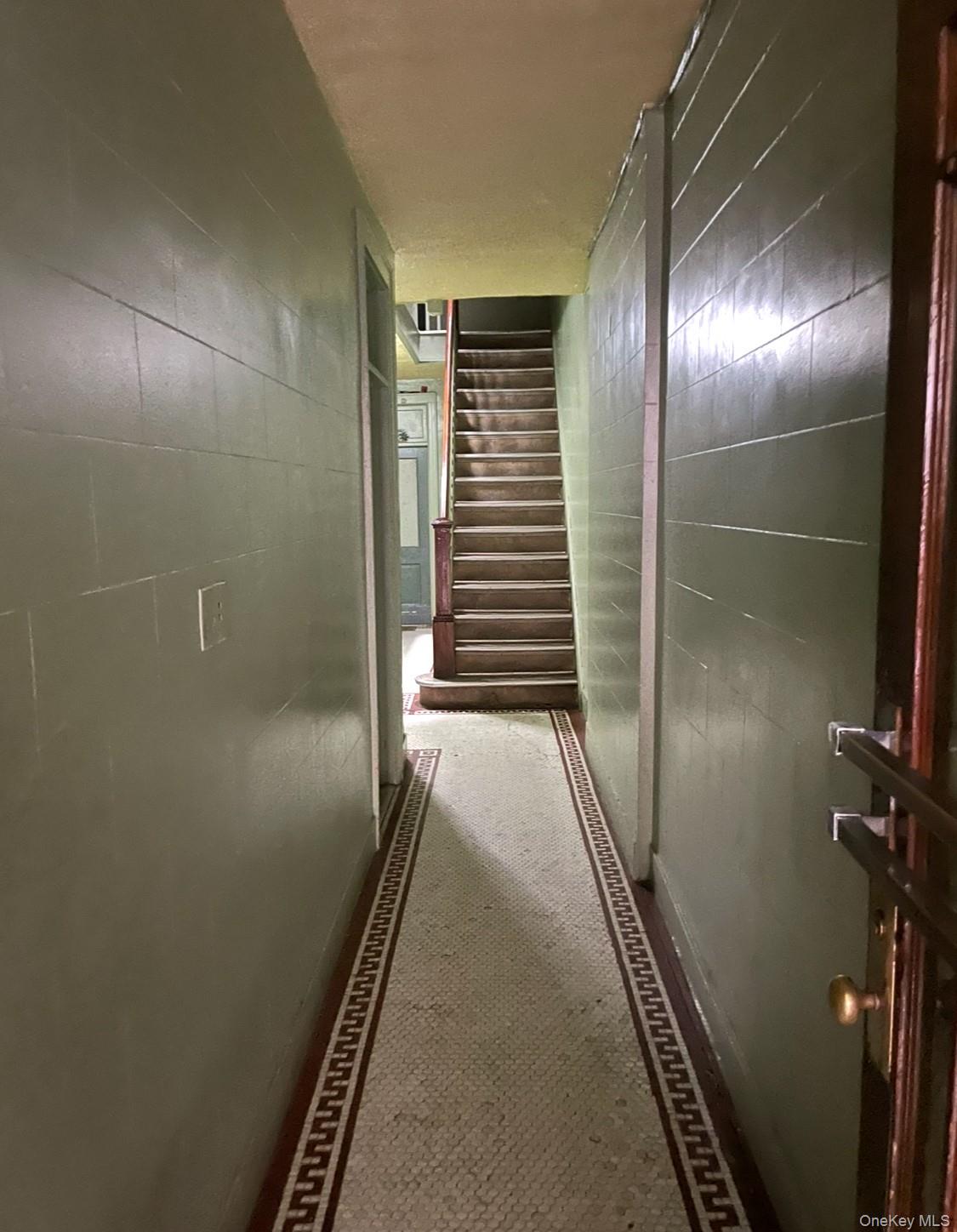 39-17 65 Pl – For Sale photo 9