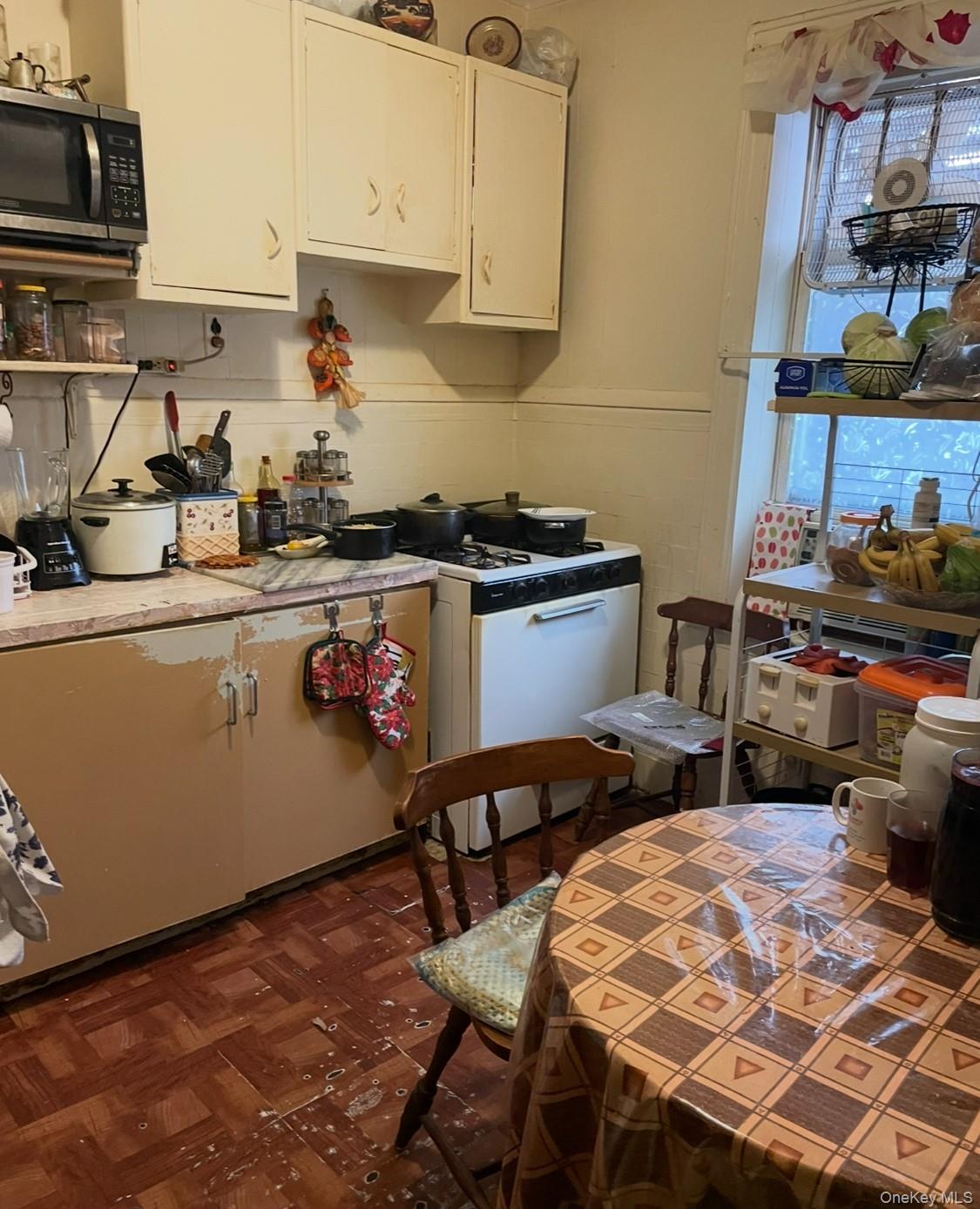 39-17 65 Pl – For Sale photo 37