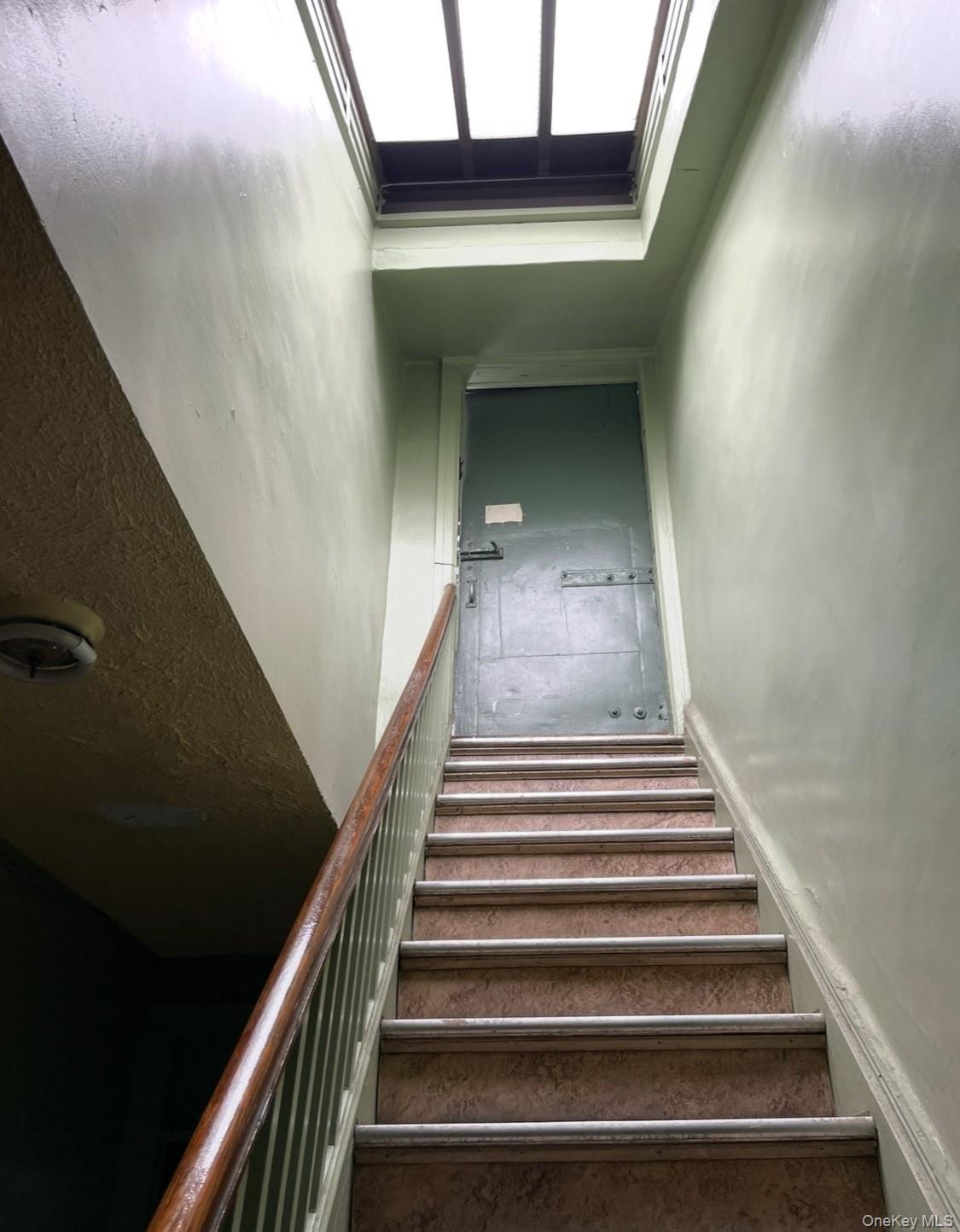 39-17 65 Pl – For Sale photo 8
