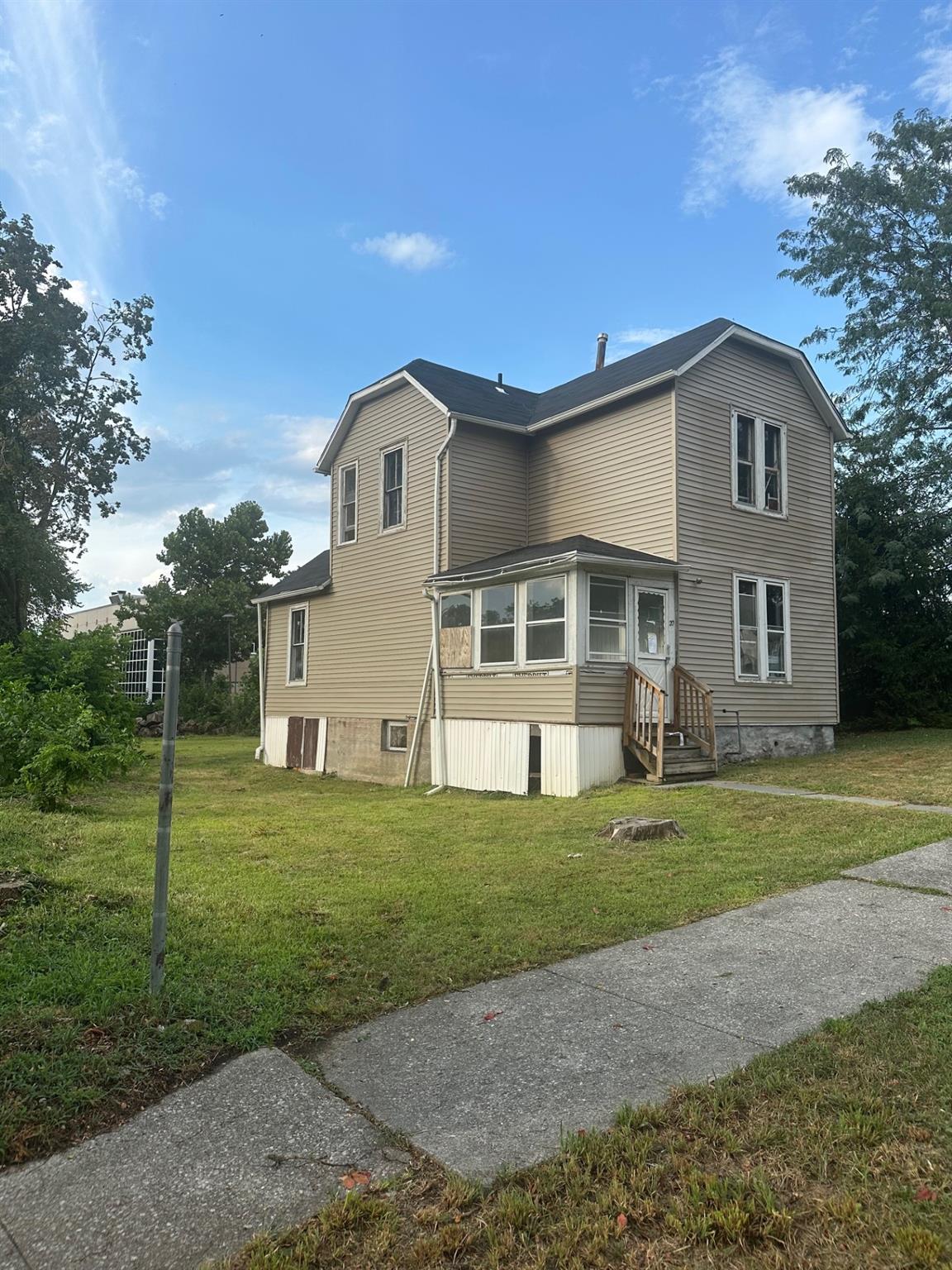 20 Columbia Street – For Sale photo 2