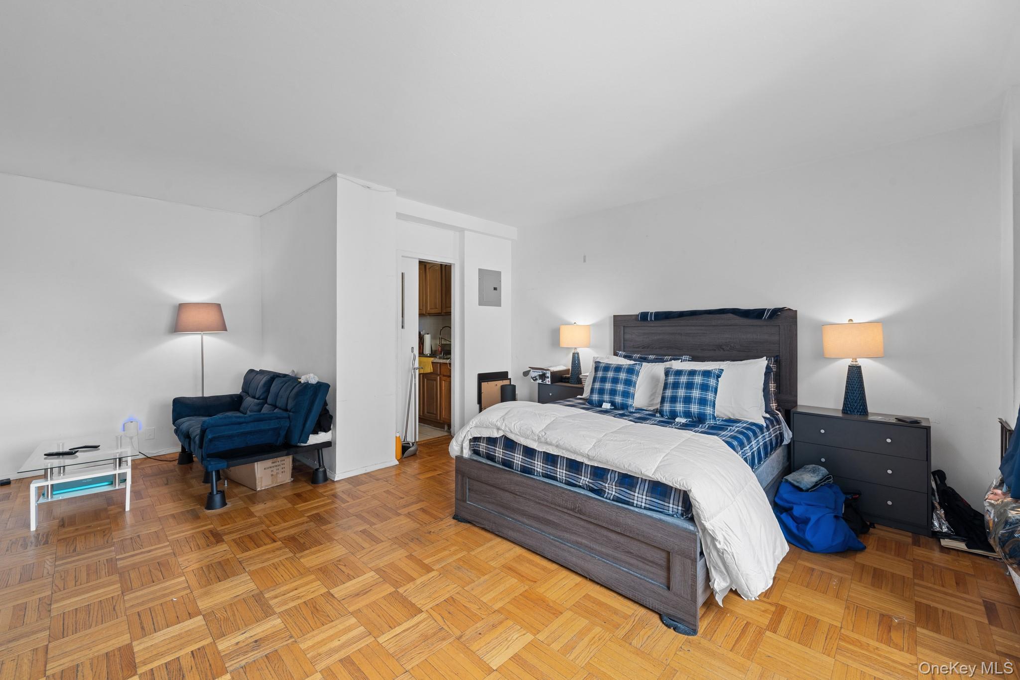 4 Fordham Hill Oval, Unit 9E photo 4