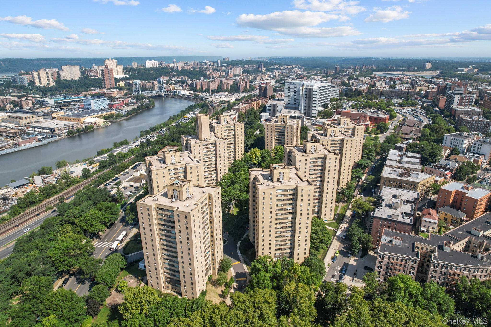 4 Fordham Hill Oval, Unit 9E photo 15