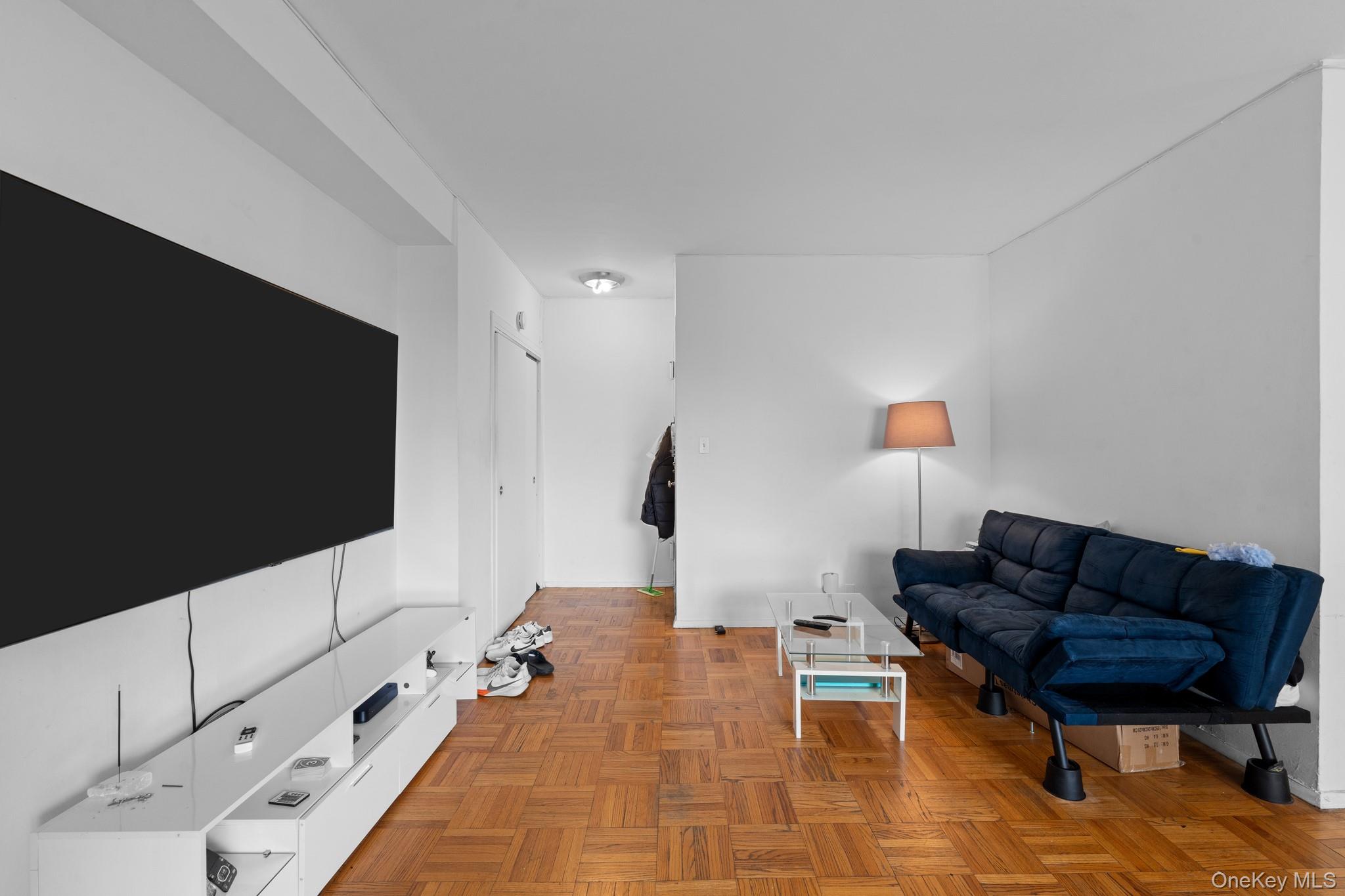 4 Fordham Hill Oval, Unit 9E photo 5