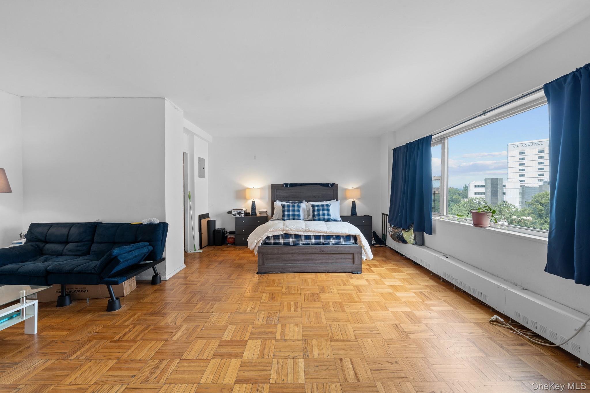 4 Fordham Hill Oval, Unit 9E