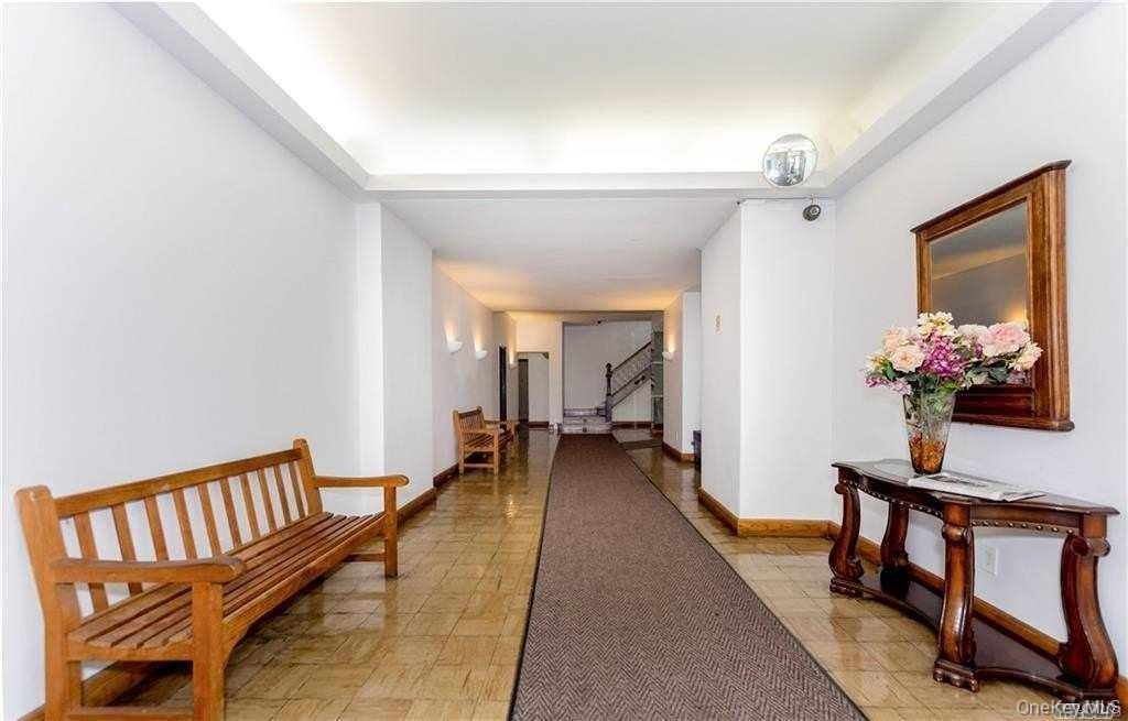 140 Claremont Avenue, Unit 6B photo 15