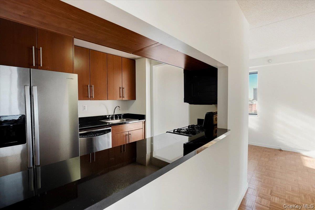 300 W 135th Street, Unit 9G photo 16