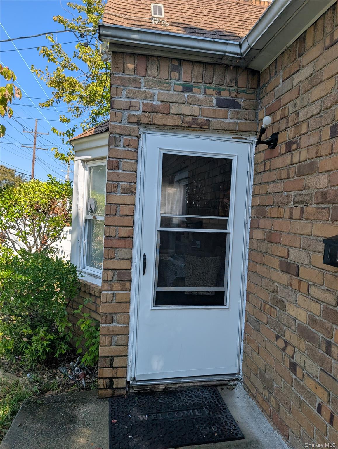 186 Westbury Boulevard – For Sale