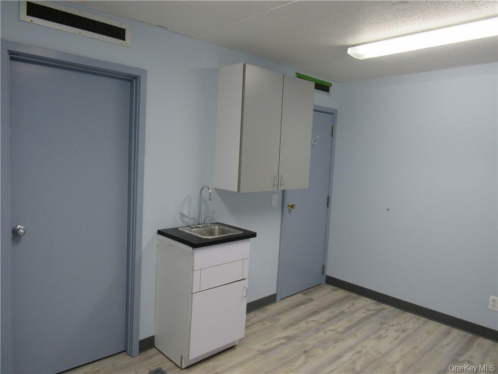 1983 Crompond Road, Unit 201 photo 19