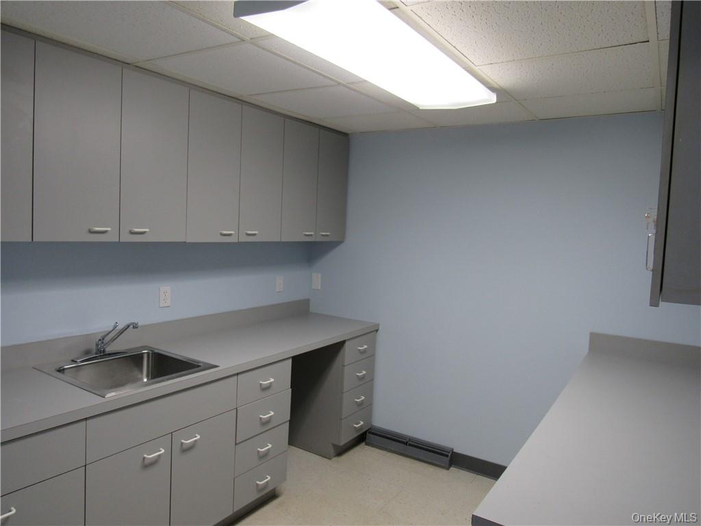 1983 Crompond Road, Unit 201 photo 13