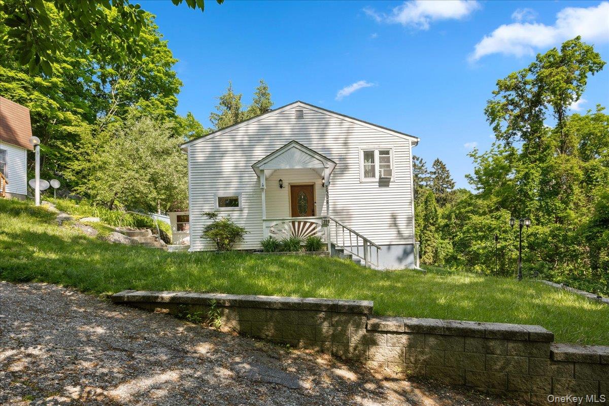 398 E Main Street – For Sale