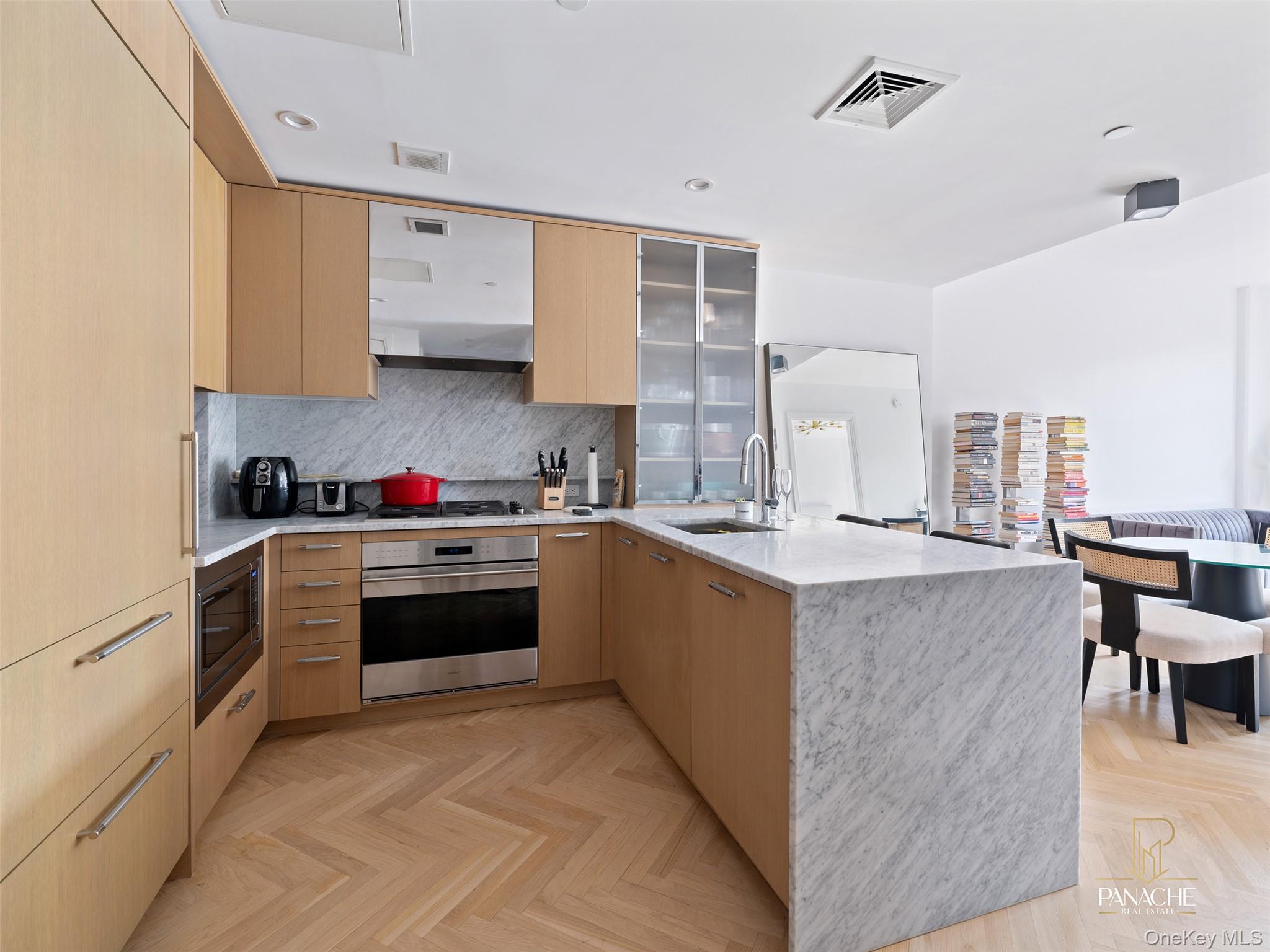 300 W 122nd Street, Unit 6N photo 3