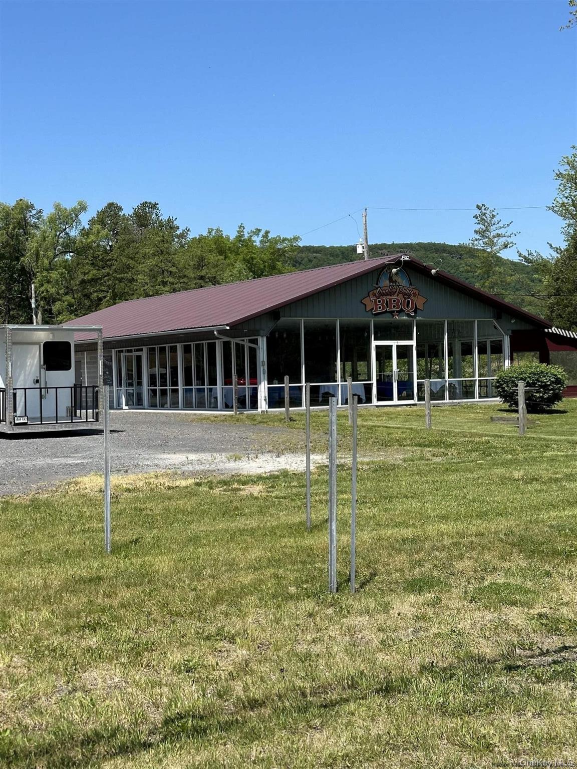 963 Kings Highway – For Sale