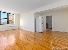 132-25 Pople Avenue – For Sale photo 2