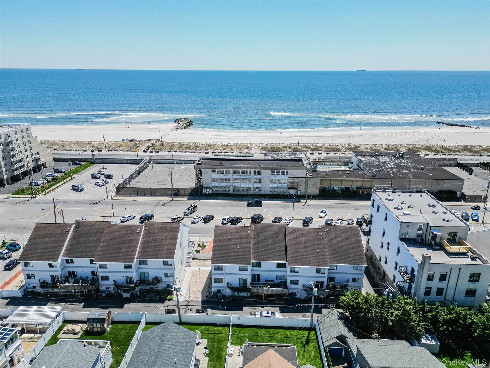 521 W Broadway, Unit B photo 28