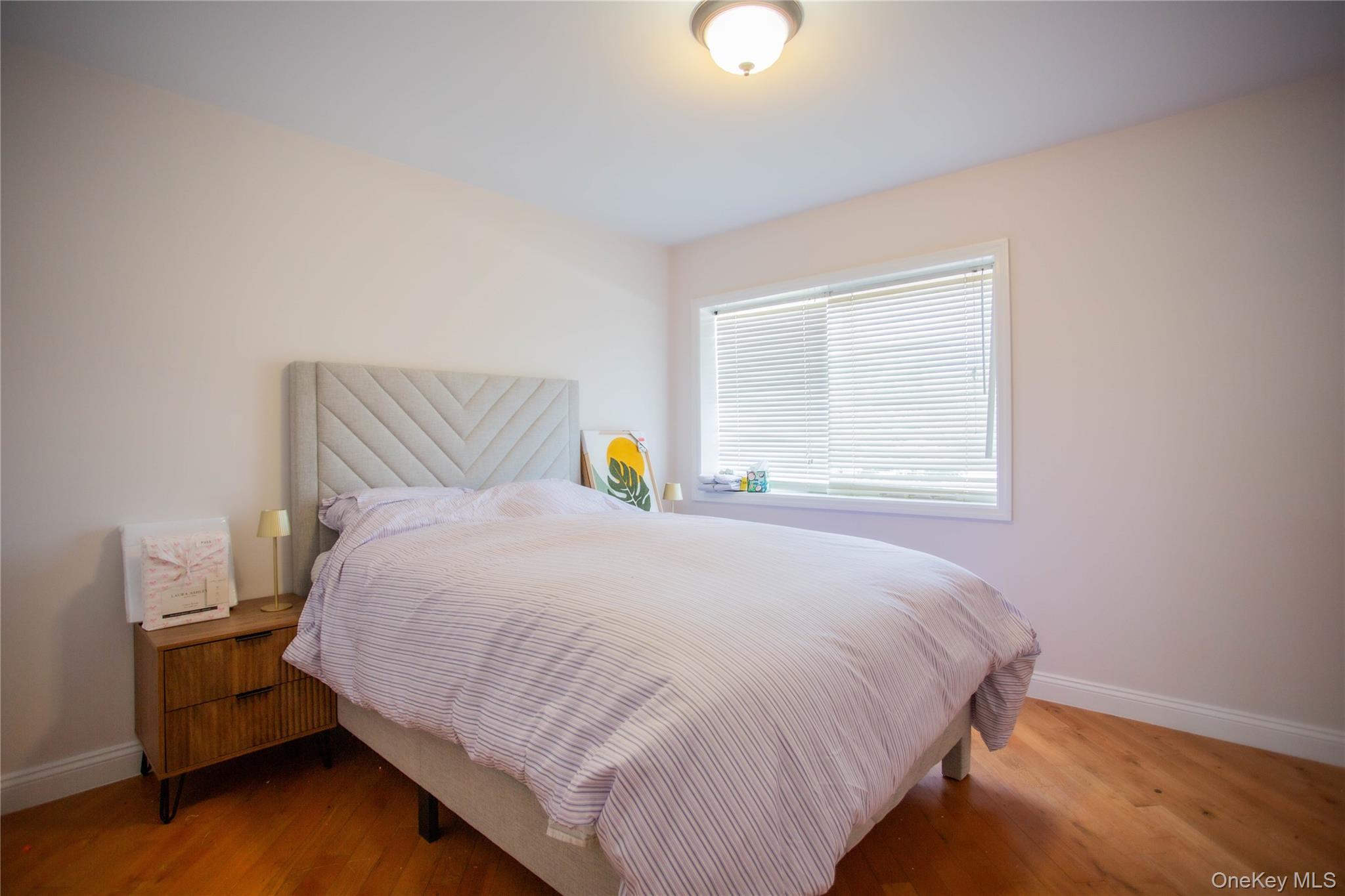 521 W Broadway, Unit B photo 16