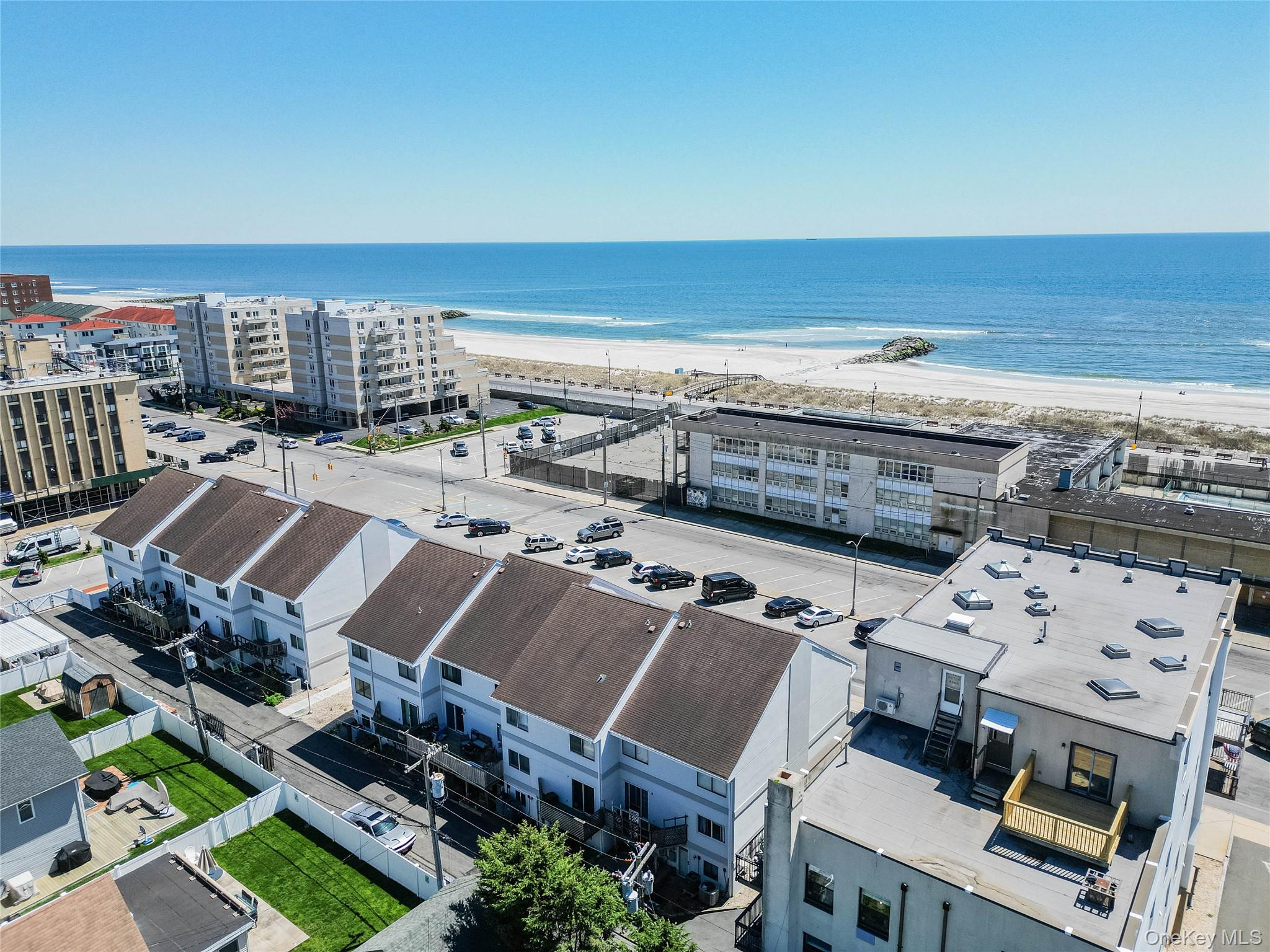 521 W Broadway, Unit B photo 27