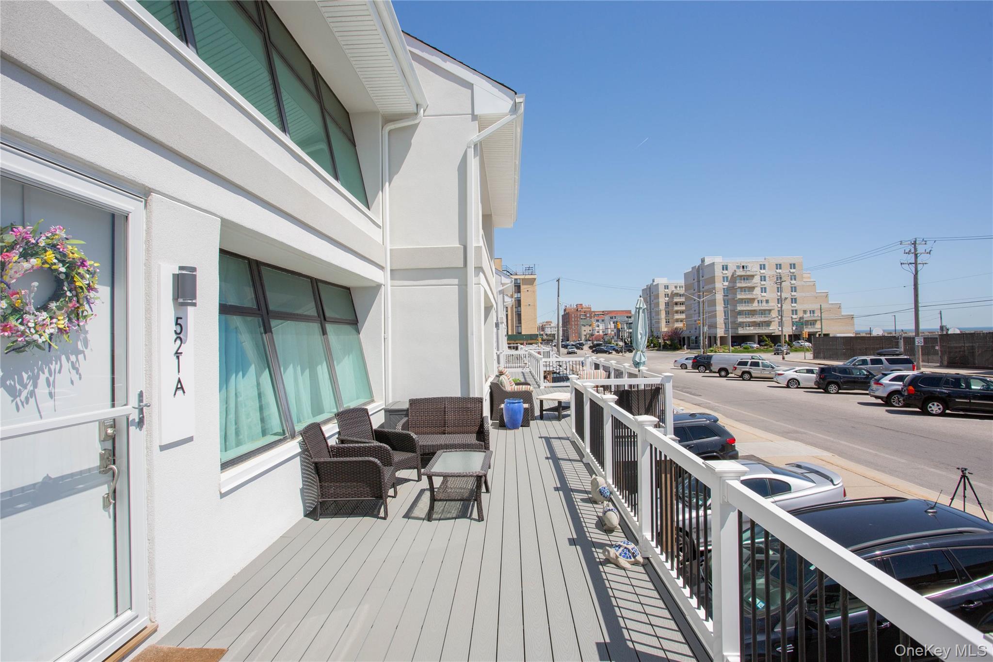 521 W Broadway, Unit B photo 4