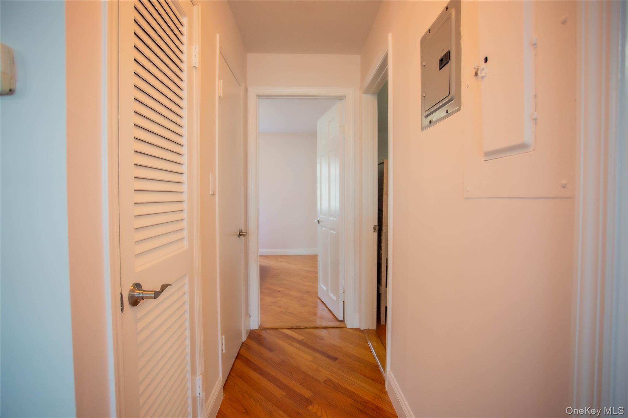 521 W Broadway, Unit B photo 14