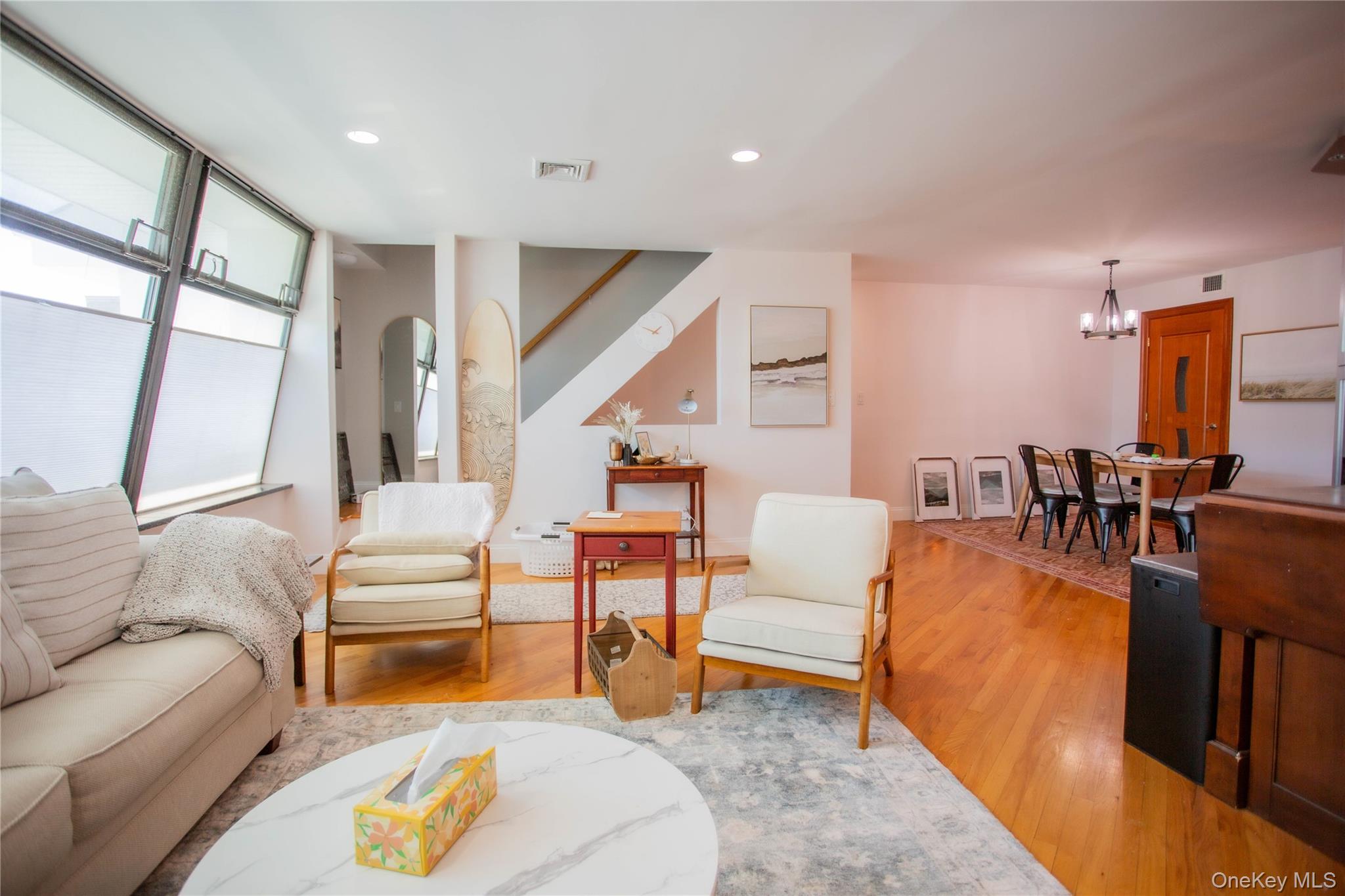 521 W Broadway, Unit B photo 11