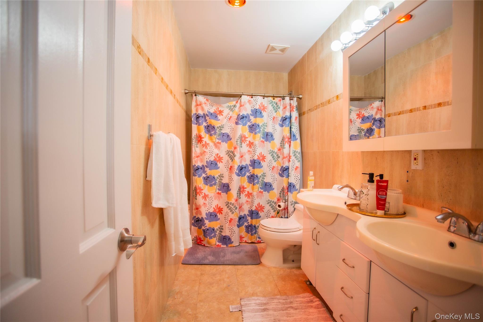 521 W Broadway, Unit B photo 13