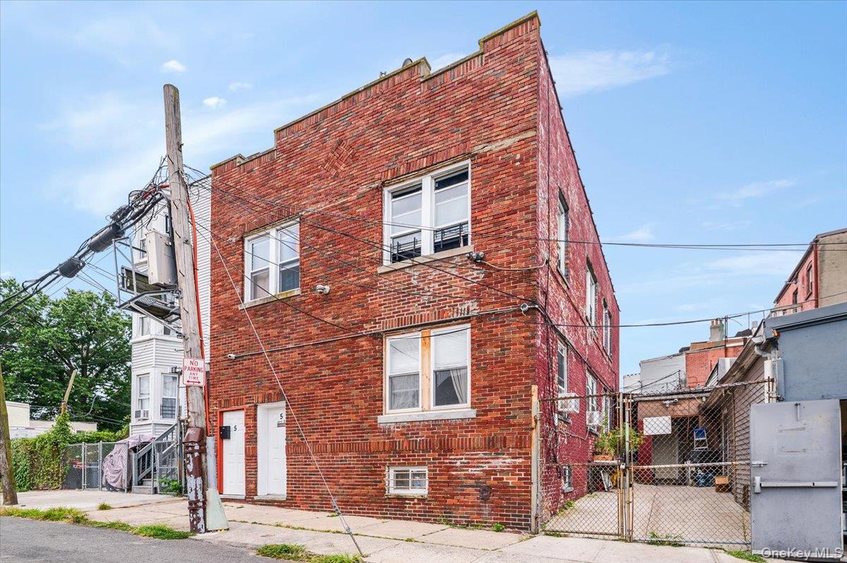 204 Ashburton Avenue – For Sale photo 4