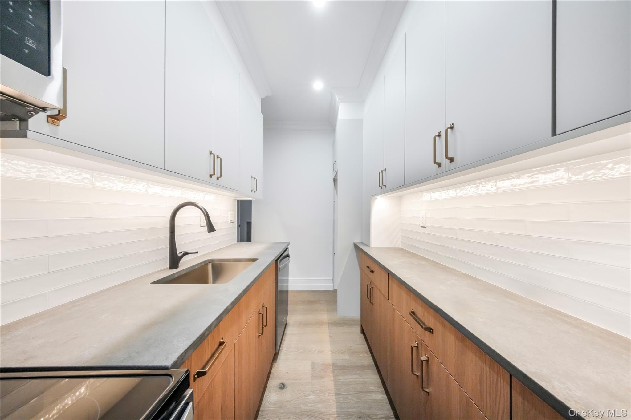 31-14 Crescent Street, Unit 5B photo 12