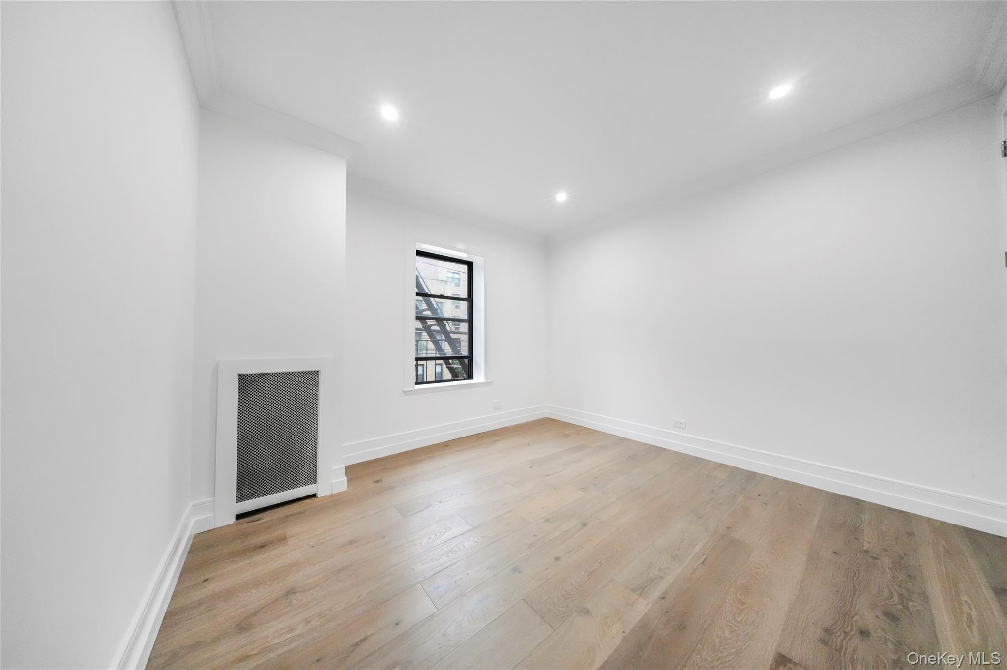 31-14 Crescent Street, Unit 5B photo 8
