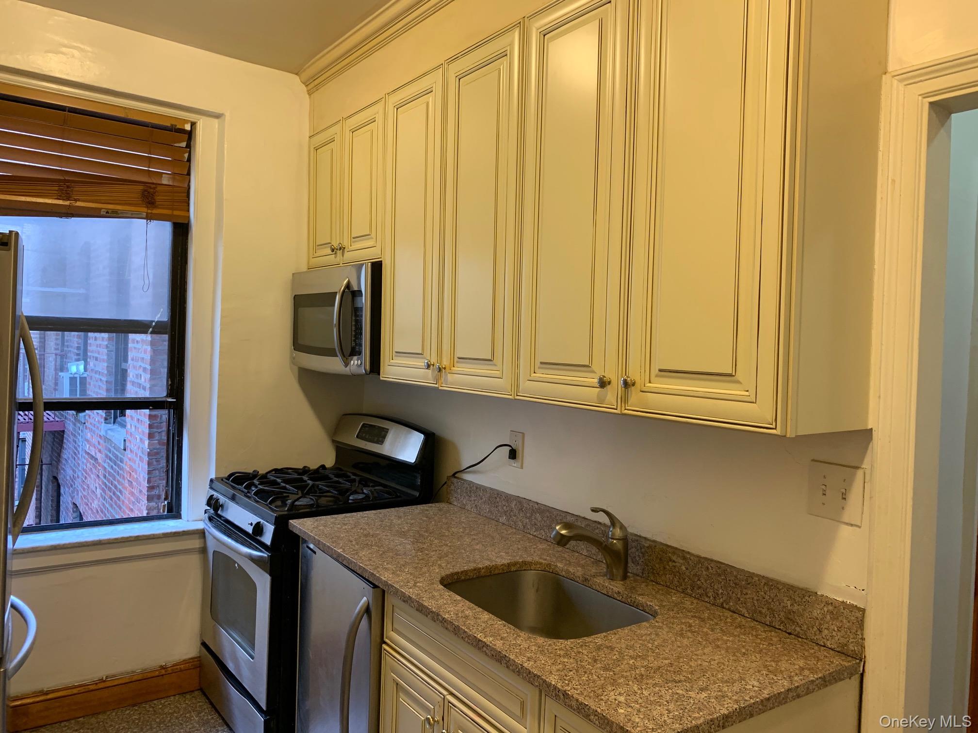 4333 48th Street, Unit 3C photo 5