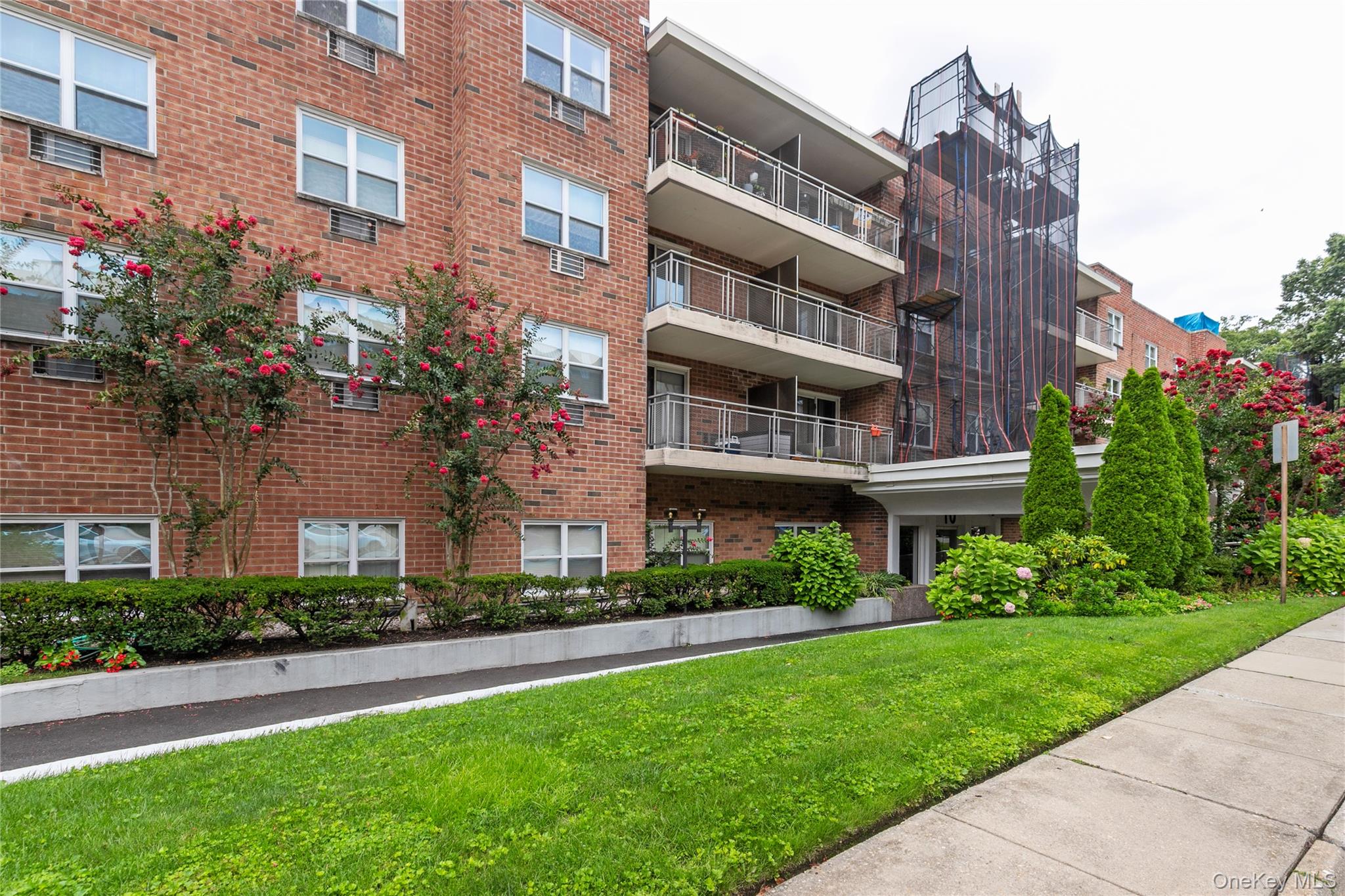10 Ipswich Avenue, Unit Apt. 3I photo 3