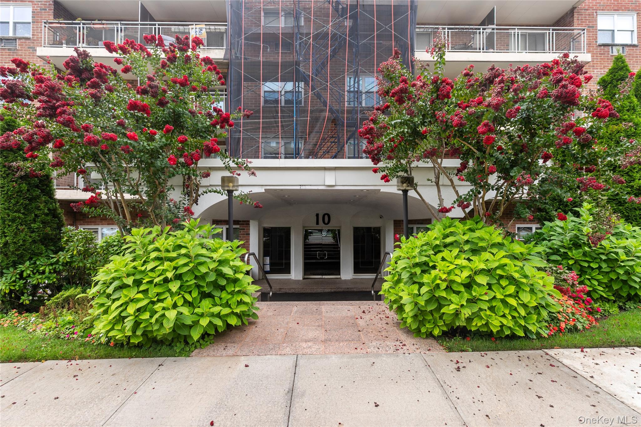 10 Ipswich Avenue, Unit Apt. 3I photo 2