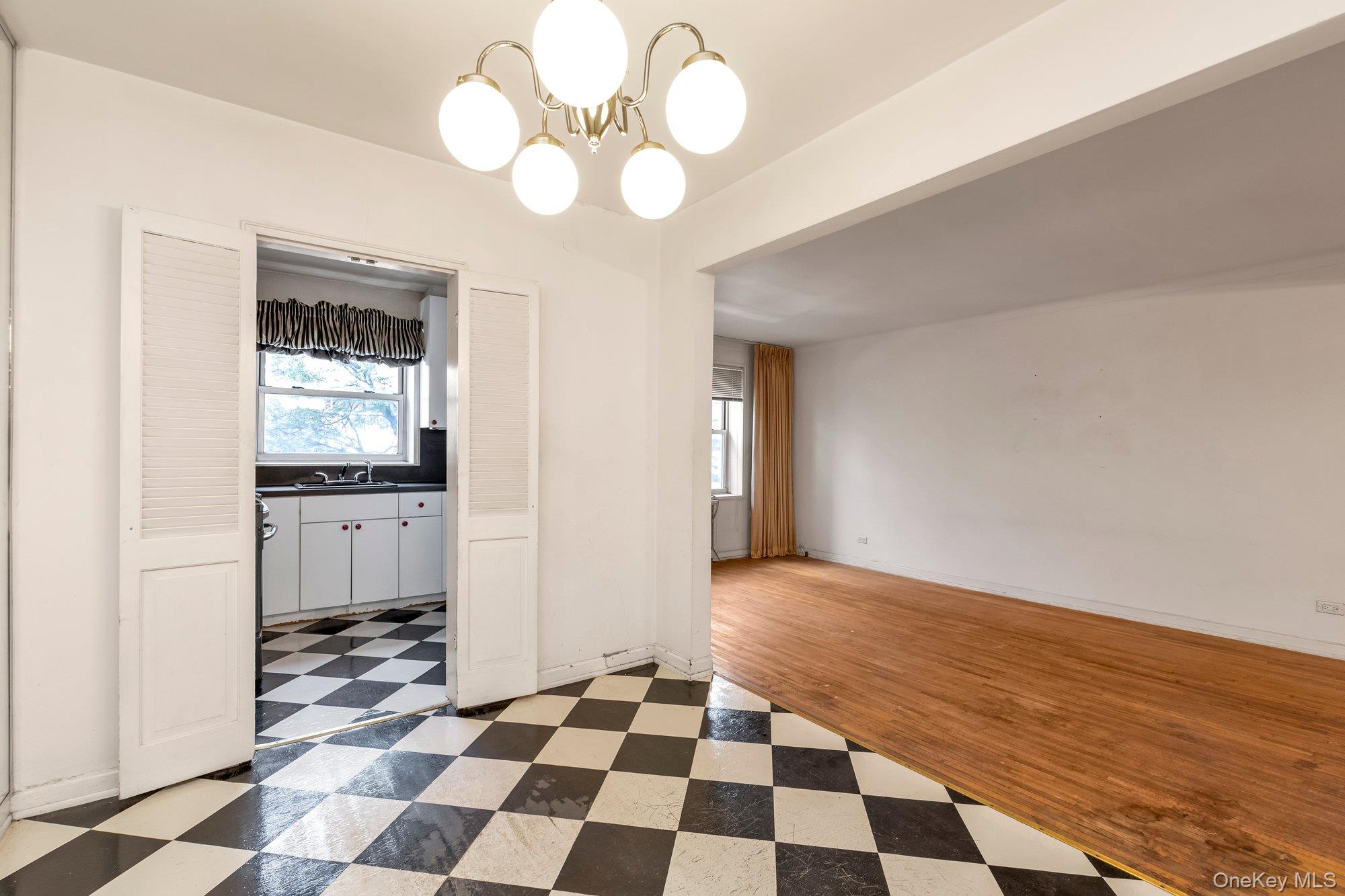6861 Yellowstone Boulevard, Unit 519 photo 8